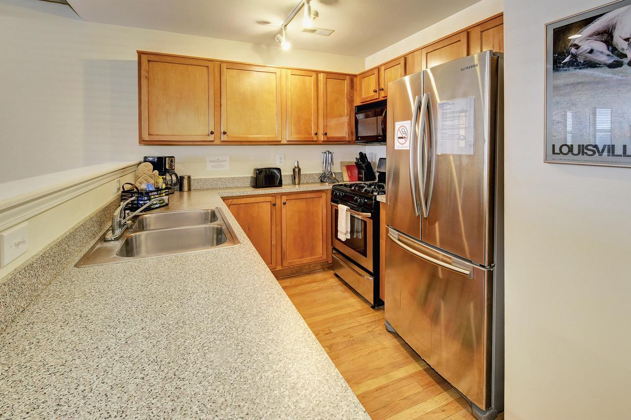 Restaurant Row Townhouse 2 King Bedrooms Louisville Buitenkant foto
