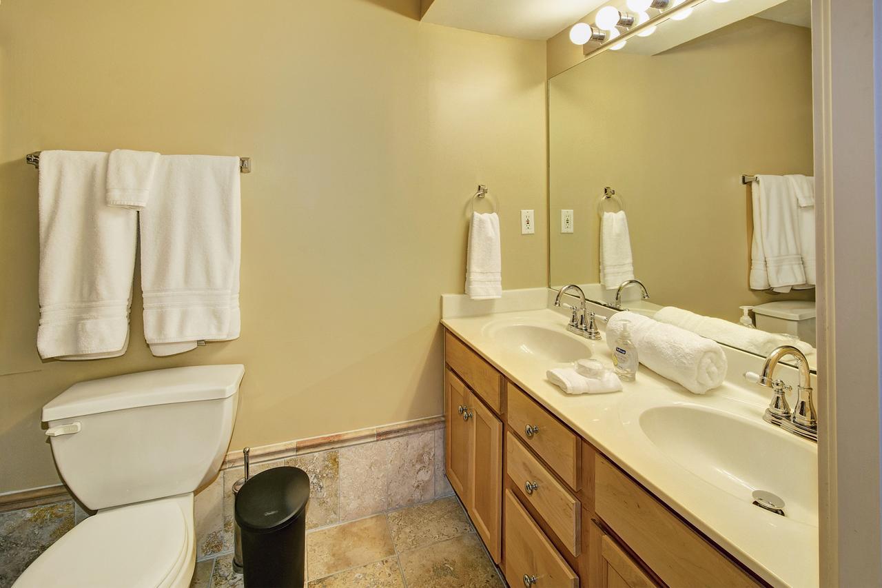 Restaurant Row Townhouse 2 King Bedrooms Louisville Buitenkant foto